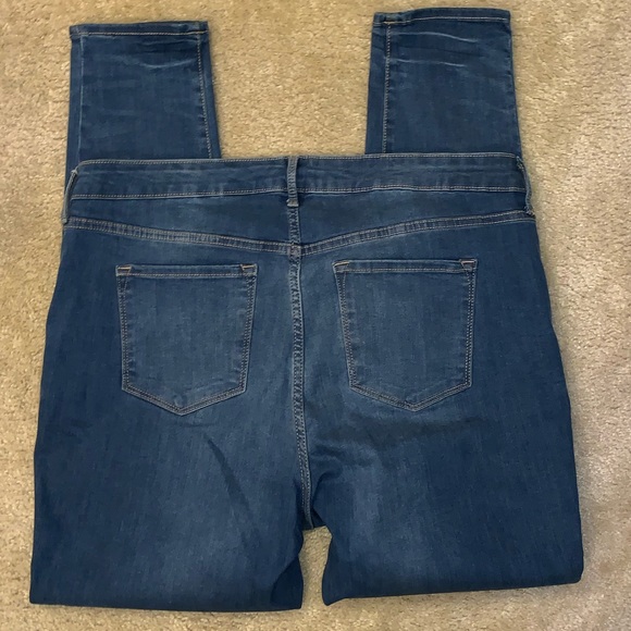 Old Navy Rock Star Skinny Leg Jeans - Picture 3 of 5